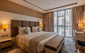 2H Hotel